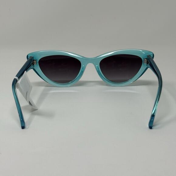 GUESS GU7811 84B Women’s Cat Eye Sunglasses Blue 54mm Gradient Lens New - Picture 3 of 9